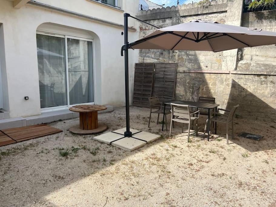 La Glycine - Parking Gratuit - Ac Clim - Cour Prive - Apartamento Villeneuve-lès-Avignon Exterior foto